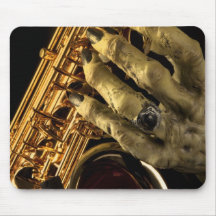Saxophone avec la main de monstre tapis de souris