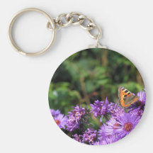 Schmetterling auf lila Blumen keychain Schlüsselband