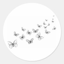 Schmetterlinge, die über die Seite tanzen Runder Aufkleber