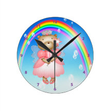 Schöne feenhafte Prinzessin Bear u. Regenbogen-Uhr