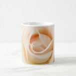 Schöne frische Rose Kaffee Haferl