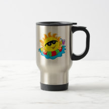 Sun heureux dans la piscine tasses