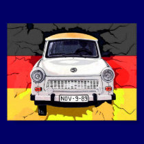 Trabant-Auto und deutsche Flagge, Berliner Mauer poster