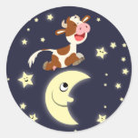 Vache mignonne à bande dessinée sautant par-dessus autocollants