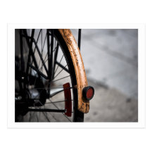 Vélo rouillé de recyclage allant à vélo de cycle d cartes postales