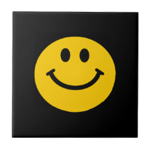 Visage souriant jaune carreau en céramique