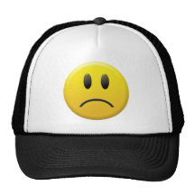 Visage souriant triste casquettes