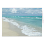Vue extrême de plage de relaxation carte de vœux