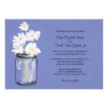 Weckglas und weiße Gänseblümchen, die Wedding sind Personalisierte Einladungskarten
