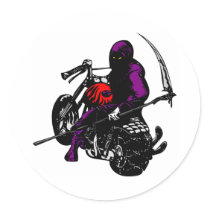 Weißer grimmiger Sensenmann-Radfahrer