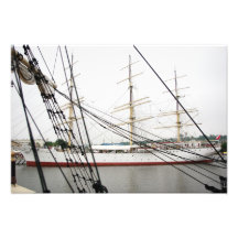 Weißes hohes Schiff - Foto