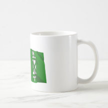 Wellenartig bewegende Flaggen der Schweiz u. Sankt Kaffee Tassen