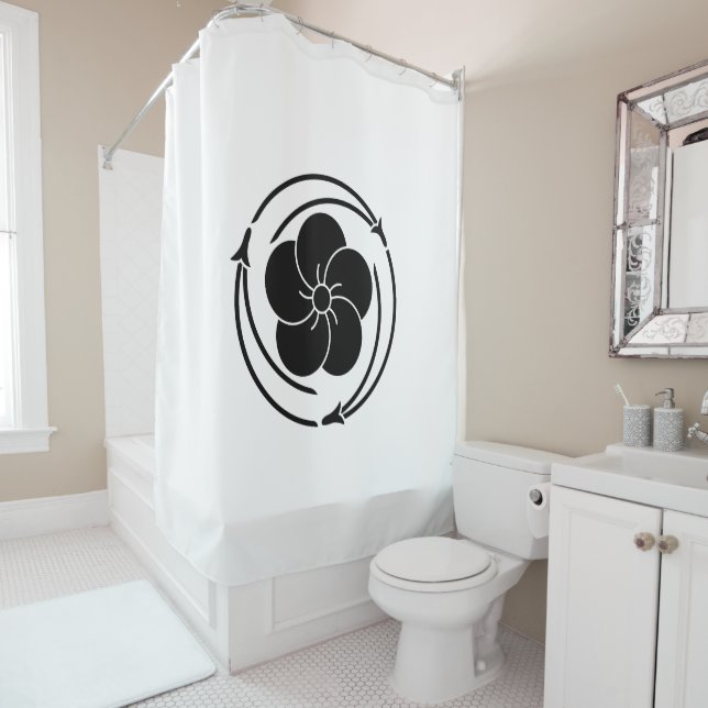 三つ追い松葉に捻じ梅 DUSCHVORHANG (Beispiel)