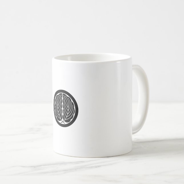 丸 に 抱 き 柏 KAFFEETASSE (VorderseiteRechts)