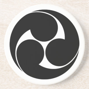 左三つ巴（地抜き） SANDSTEIN UNTERSETZER