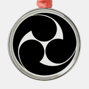 左三つ巴（地抜き） SILBERNES ORNAMENT