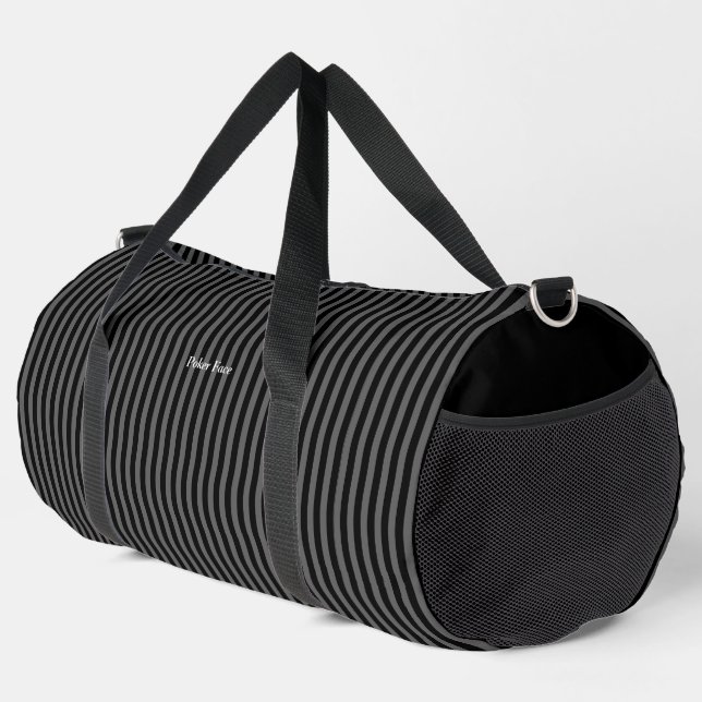 文字　カスタマイズ　ストライプ　ブラック　グレー　 DUFFLE BAG (Rechte Ecke)