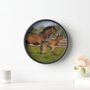 Recherche de pouliches art Cheval