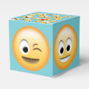 Suche nach emoji papier geschenk box Kasten