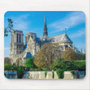 Recherche de notre dame paris tapis souris Français