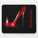 Recherche de chaussure talon haut tapis souris Pompes