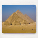 Recherche de pyramide tapis souris Architecture