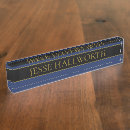 Suche nach die goldene namensplaketten Für ihn