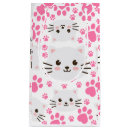Recherche de le petit chat blanc Rose