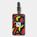 Recherche de triangles bagages étiquettes Monogramme