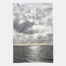 Recherche de soleil avec des nuages Photographie de la nature
