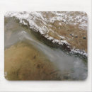Recherche de pollution tapis souris Vue satellite