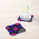 Recherche de fleurs roses dessous de verres Toute personne
