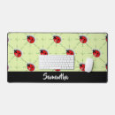 Recherche de coccinelle rouge tapis souris Insecte