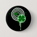Recherche de feuille de trèfle badges Jour