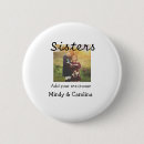 Suche nach schwestern buttons Foto