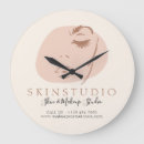 Recherche de cosmétique horloges Esthéticienne