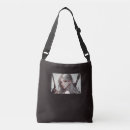 Suche nach renaissance accessoires Frau
