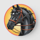 Recherche de cheval noir horloges Équin