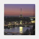 Recherche de points de repère magnets Tour eiffel
