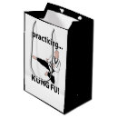 Suche nach kung fu Typografie