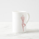Recherche de pose yoga tasses Arbre