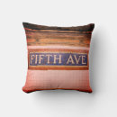 Suche nach über der straße kissen New york city