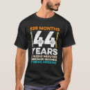 Suche nach 44 jahre alt tshirts Retro