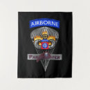 Suche nach fallschirm kunst Afghanistan