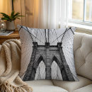 Recherche de pont de brooklyn coussins Noir et blanc