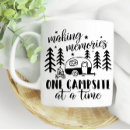 Recherche de remorque de camping tasses Café