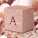 Suche nach burgunder papier geschenk box Monogramm