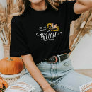 Recherche de moth tshirts Mignon