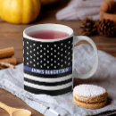 Recherche de drapeau américain tasses Policier