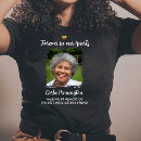 Recherche de mémoriaux tshirts Pour elle